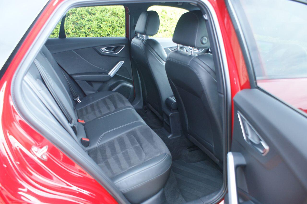 Audi SQ2 view 39
