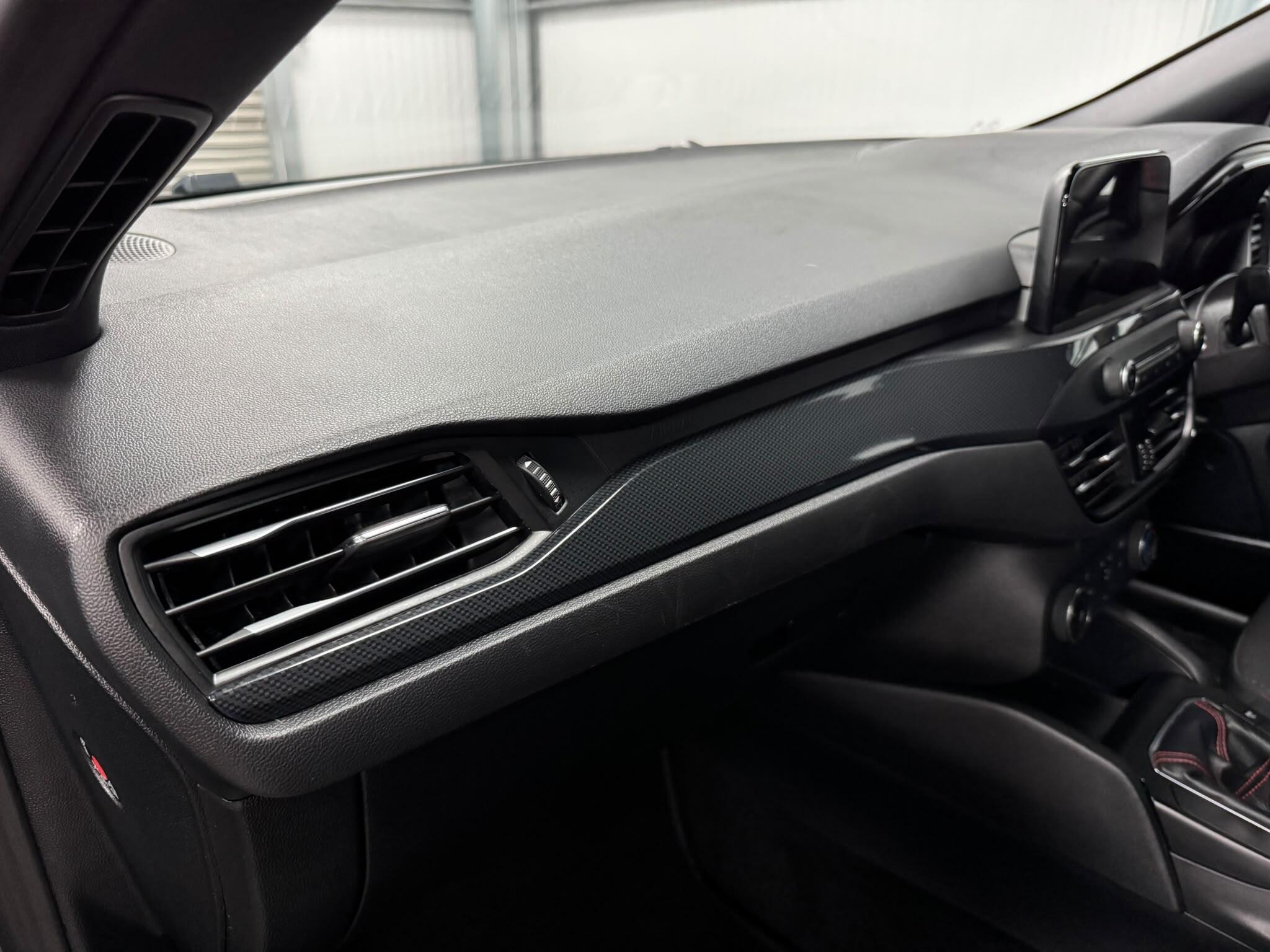 Ford Focus view 23