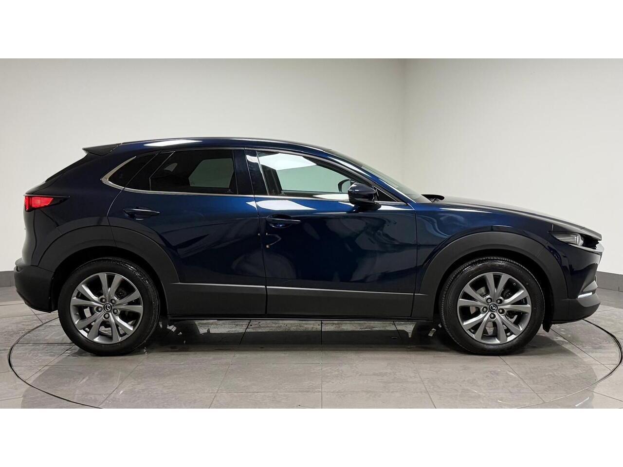 Mazda CX-30 view 9