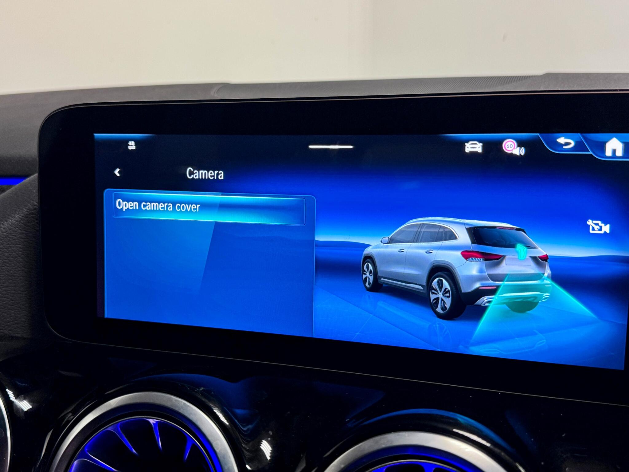 Mercedes-Benz Gla view 50