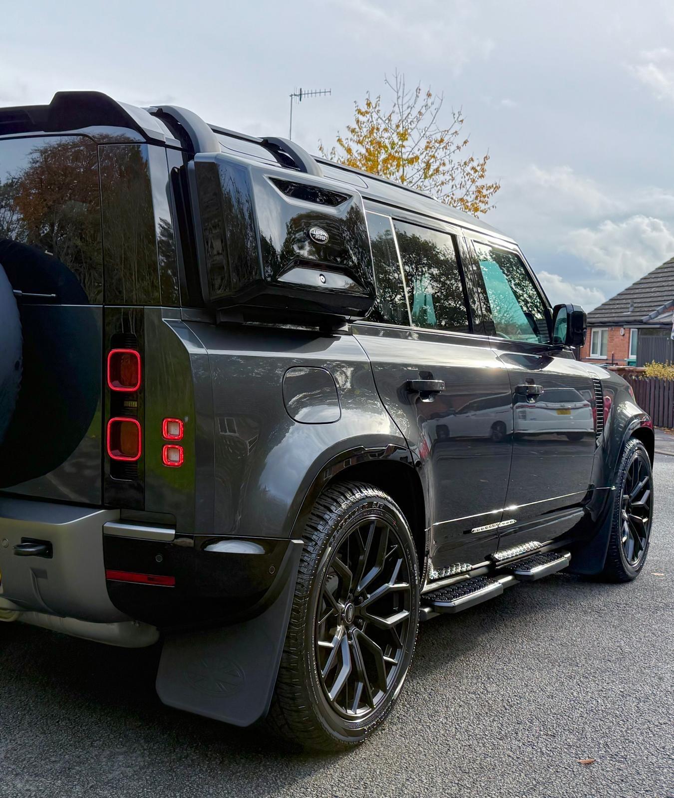 Land Rover Defender view 80