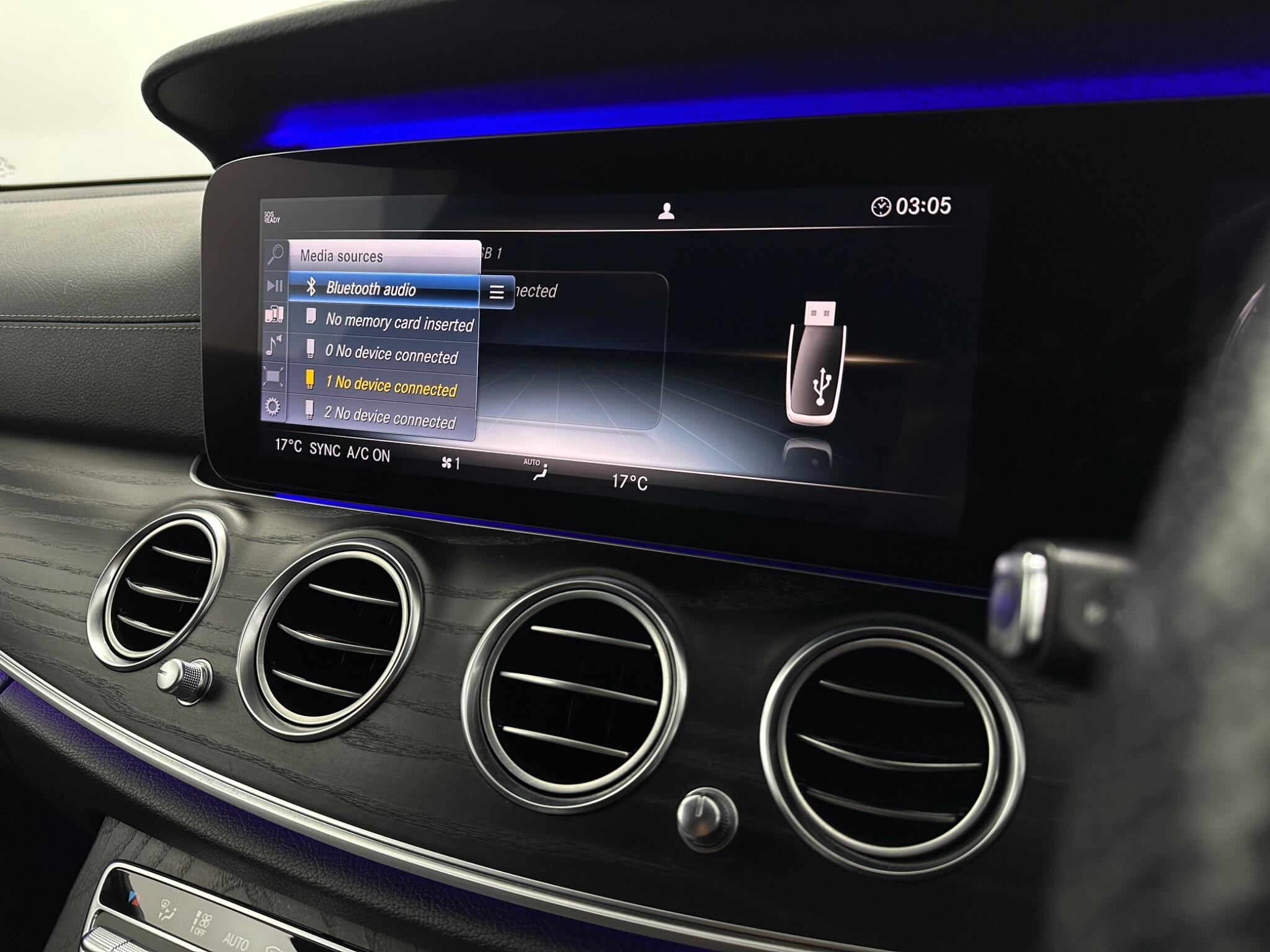 Mercedes-Benz E Class view 27