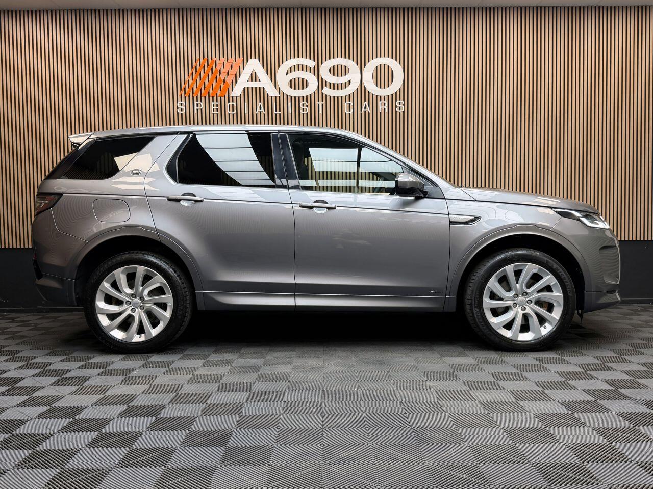 Land Rover Discovery Sport view 8