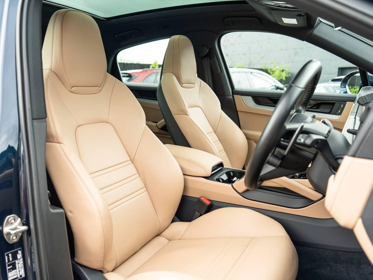 Porsche Cayenne view 5