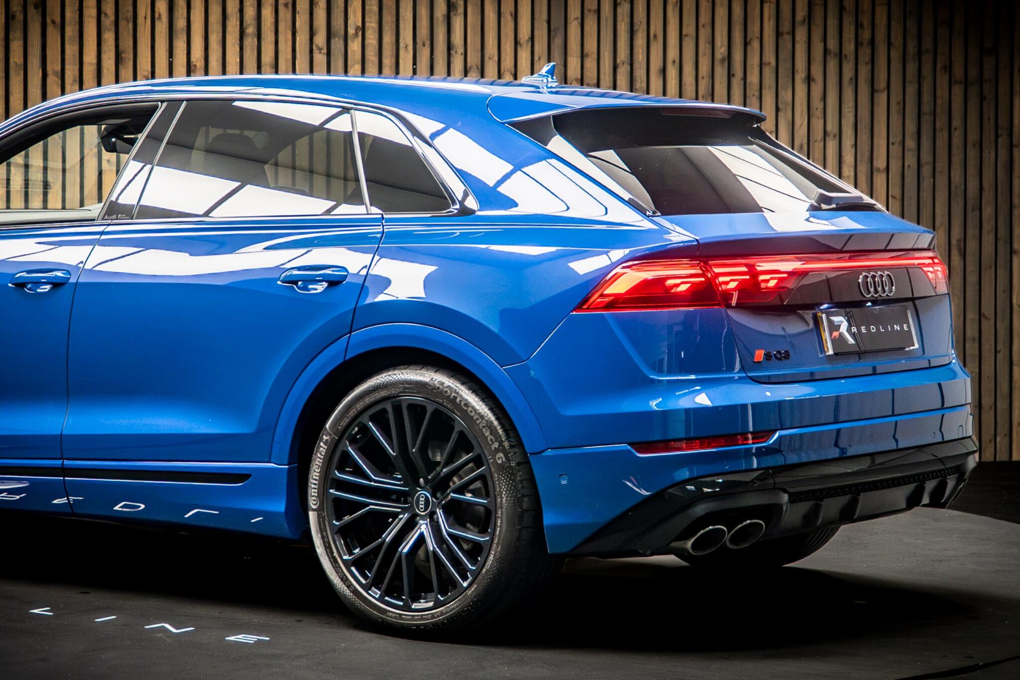 Audi SQ8 view 16