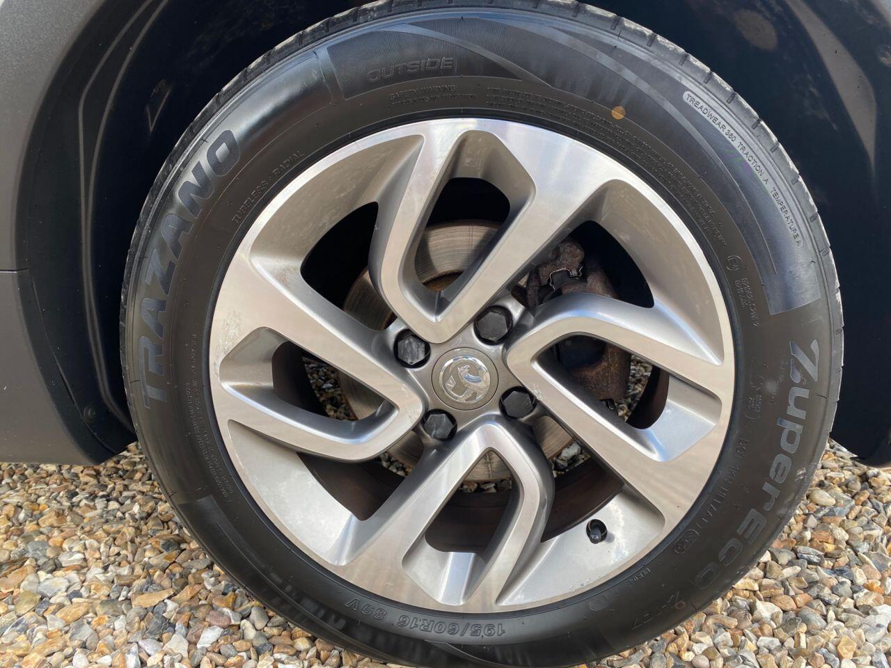 Vauxhall Crossland X view 31
