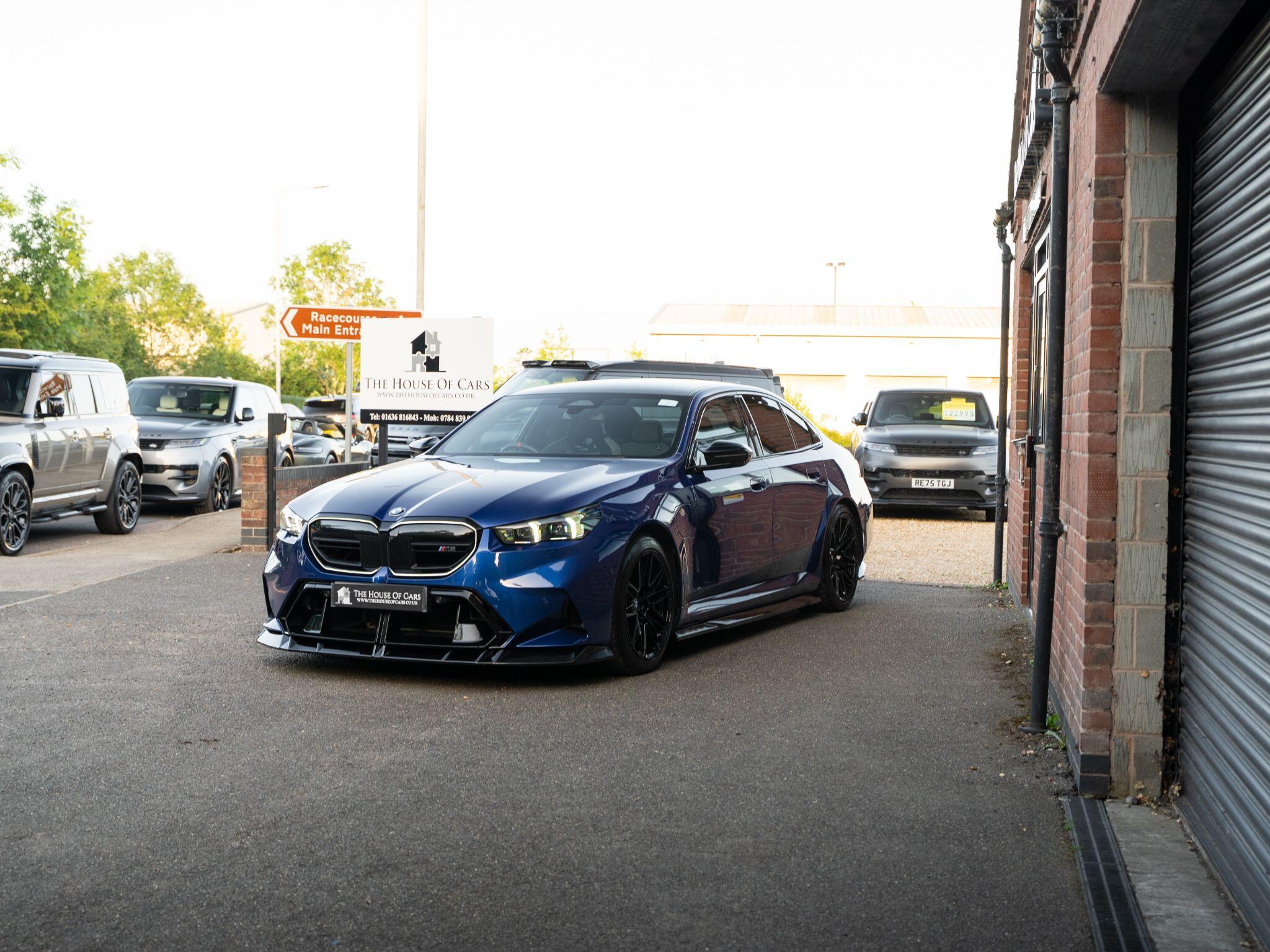 BMW M5 view 7