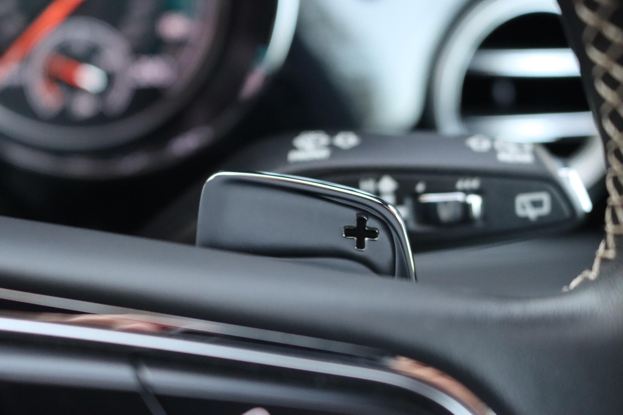Bentley Bentayga view 61
