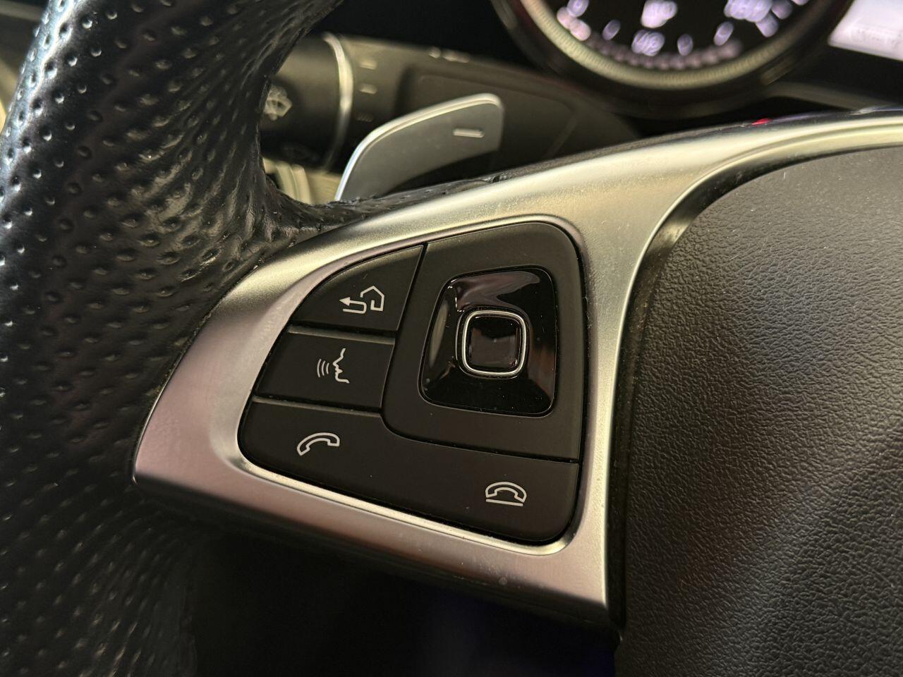 Mercedes-Benz E Class view 38