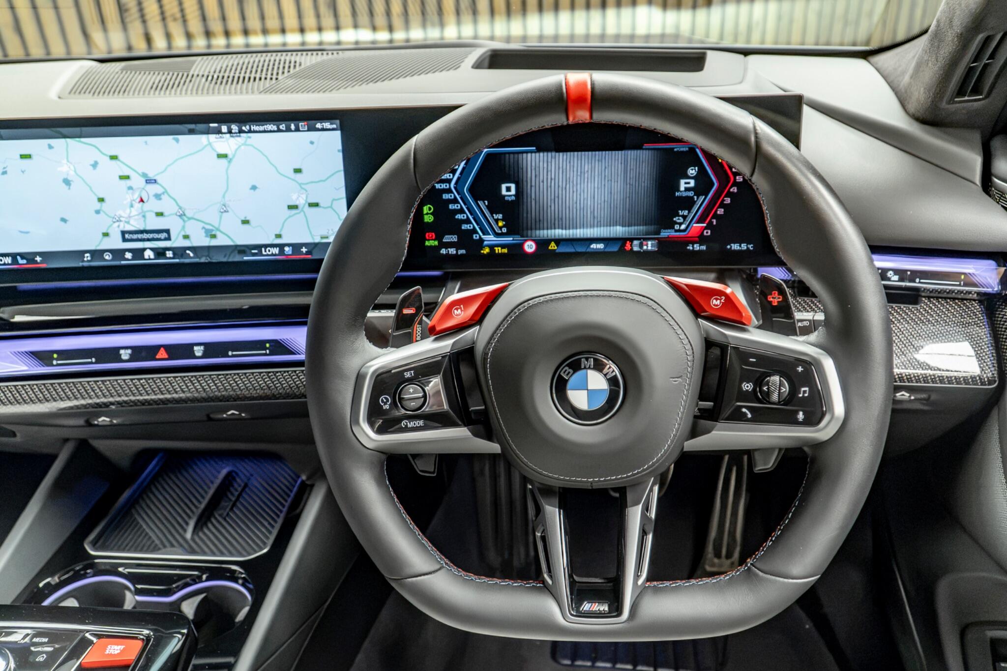 BMW M5 view 25