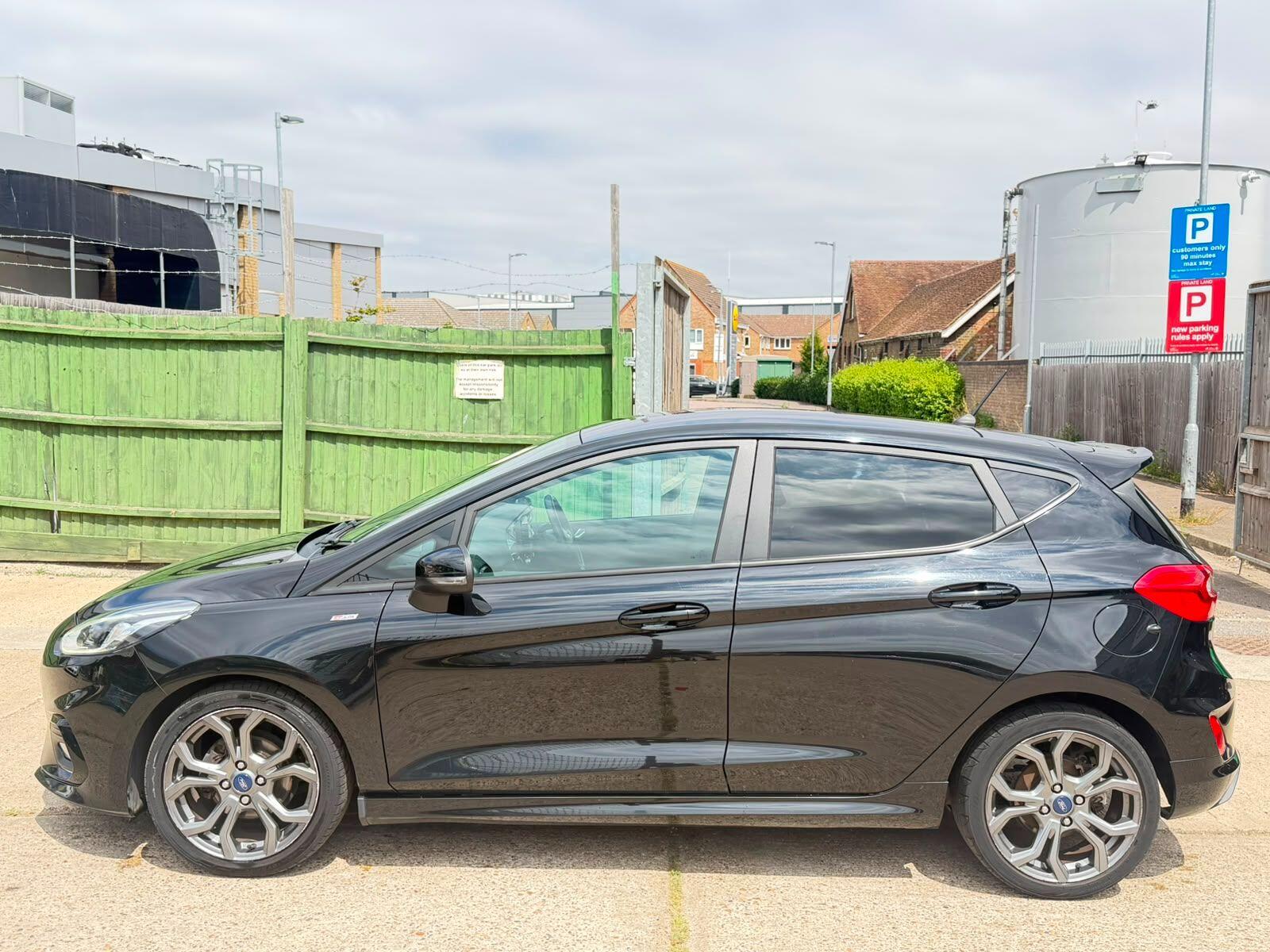 Ford Fiesta view 6