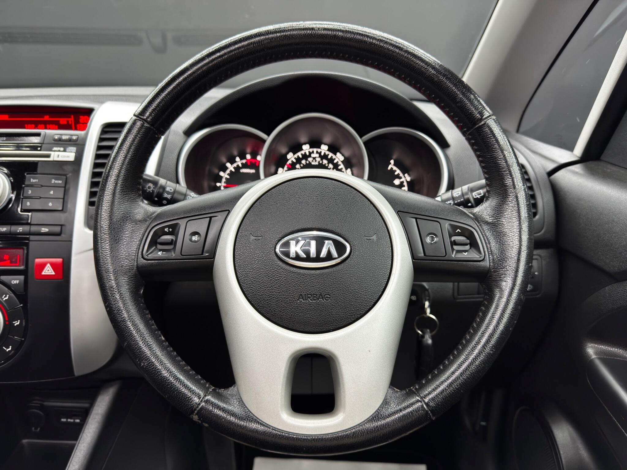 Kia Venga view 19