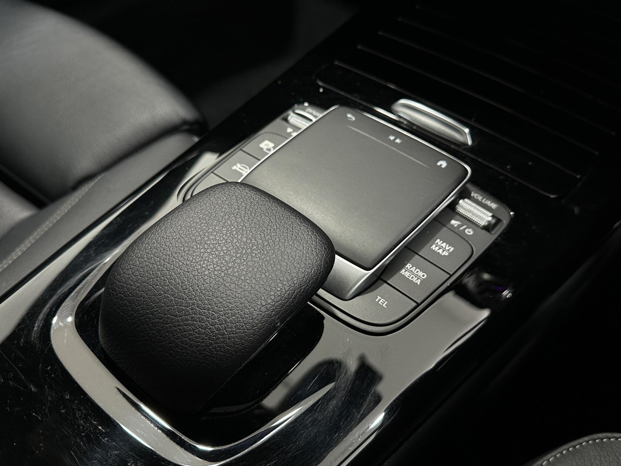 Mercedes-Benz Cla view 22