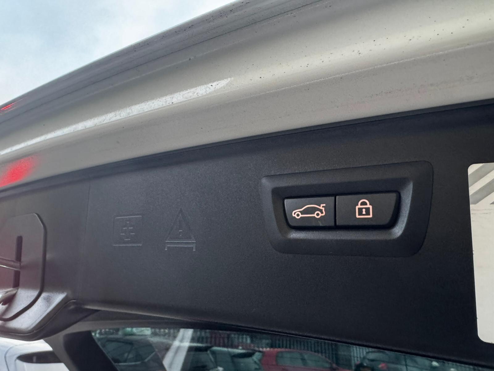 BMW 5 Series view 38