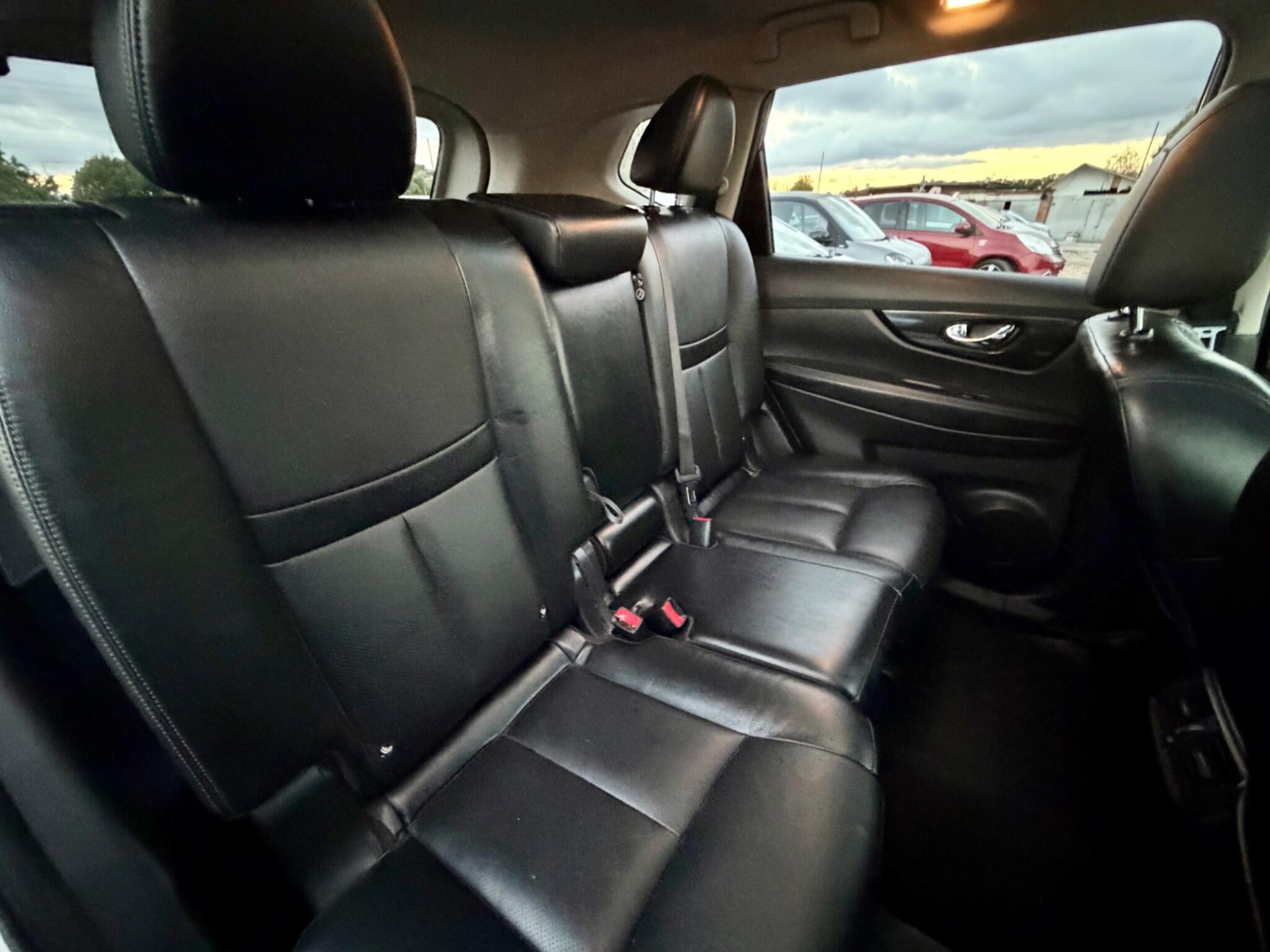Nissan X-Trail view 28