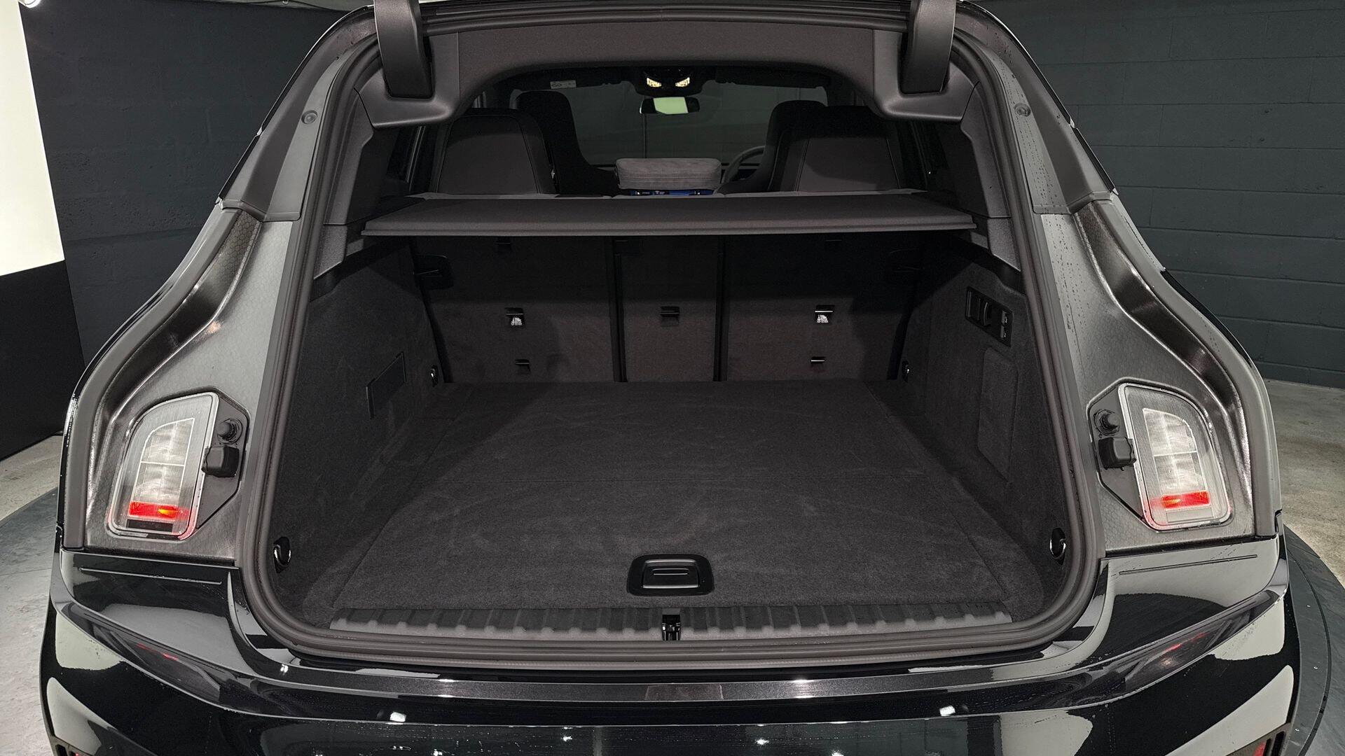 BMW Ix view 13