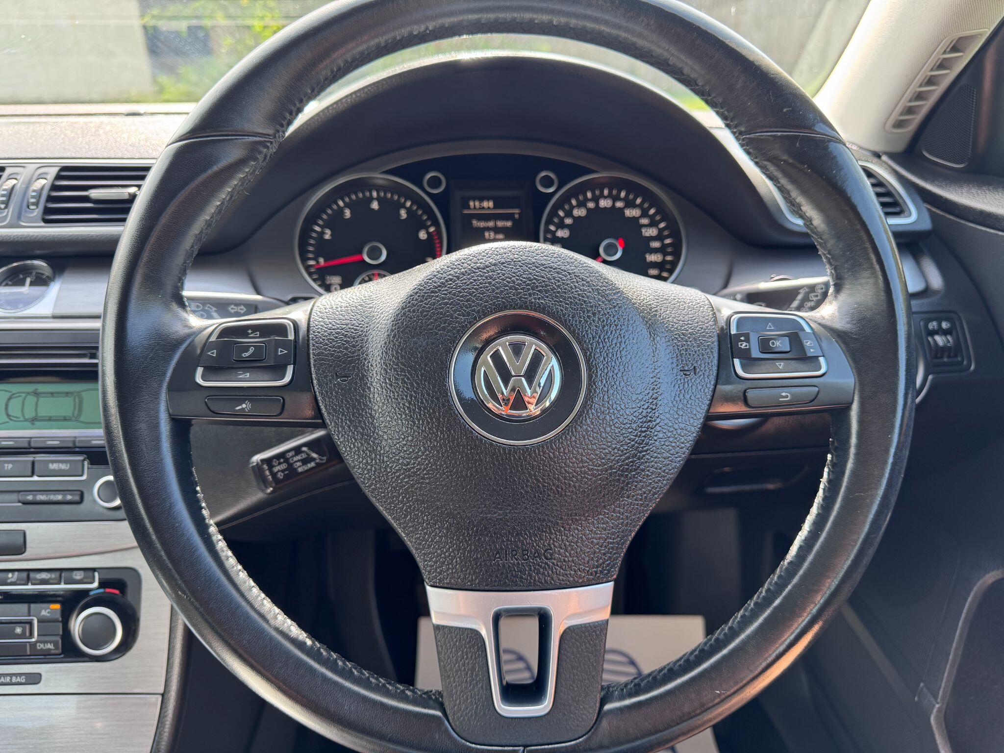 2011 Volkswagen Passat image 47