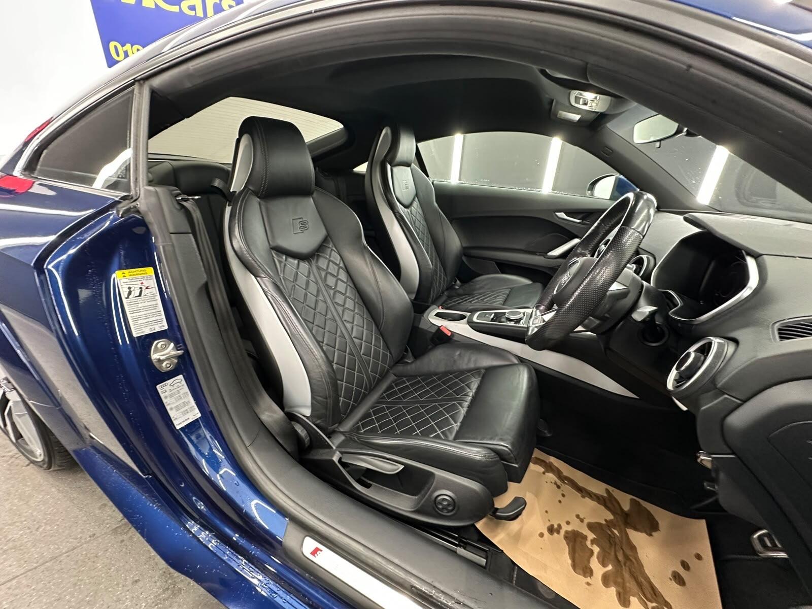 Audi TT view 25