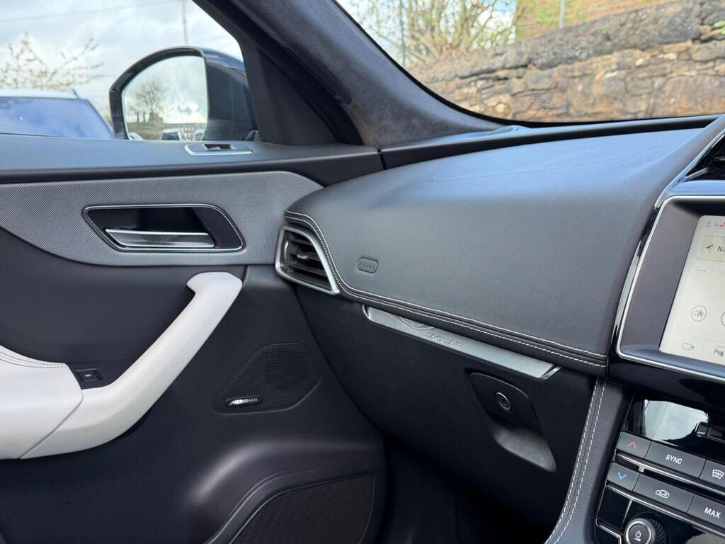Jaguar F-Pace view 53