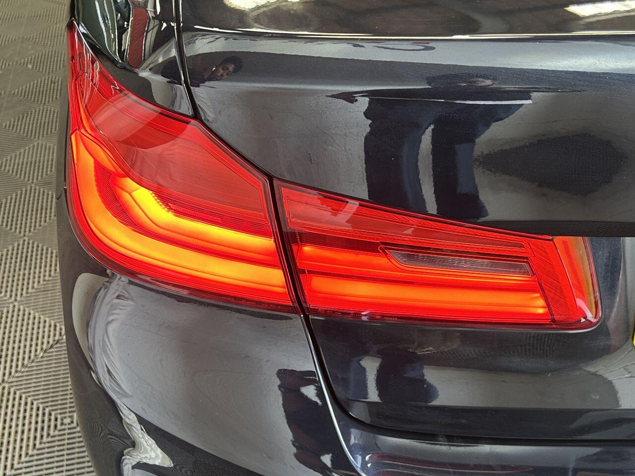 BMW 5 Series view 22
