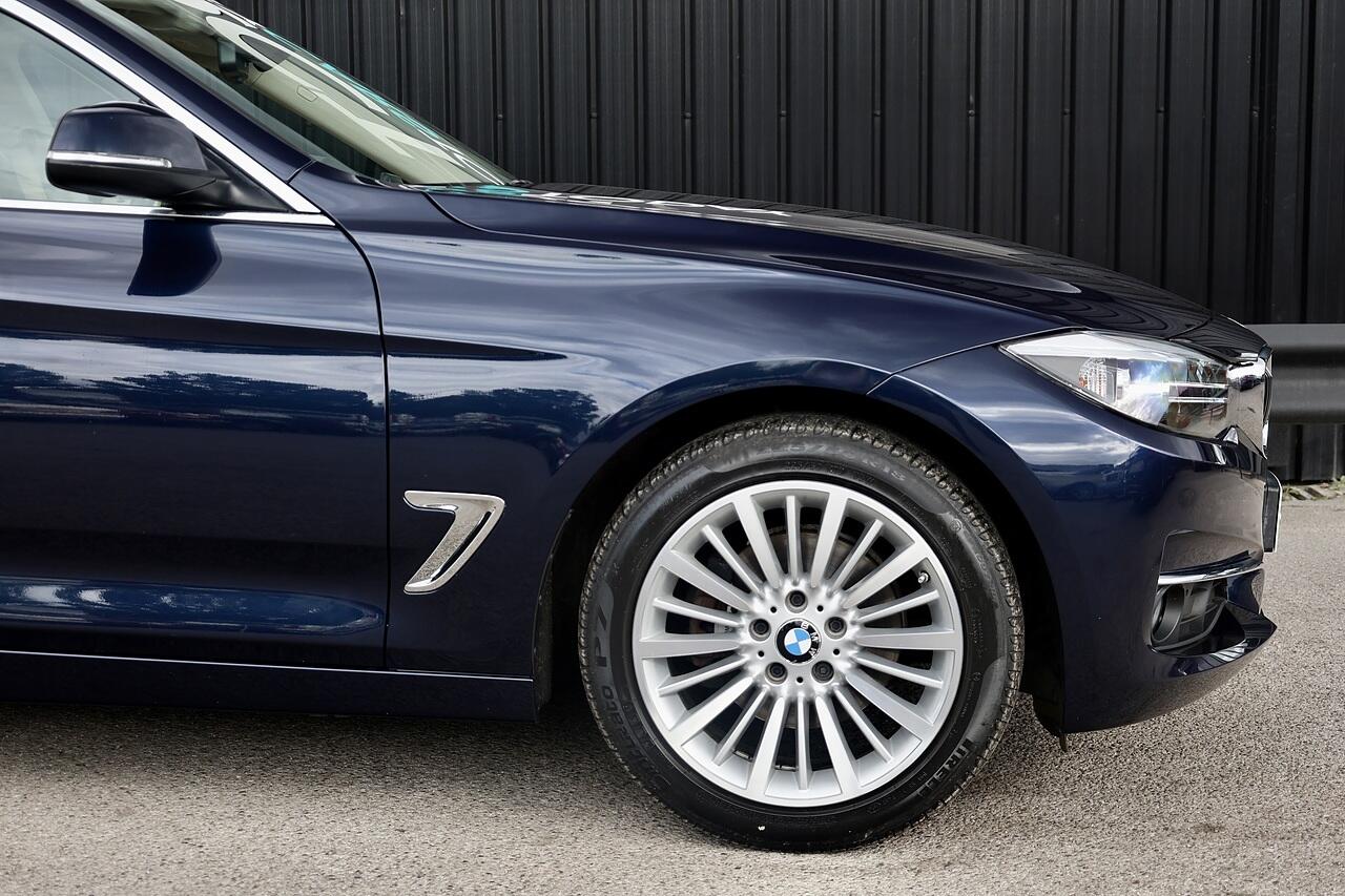 BMW 3 Series Gran Turismo view 33