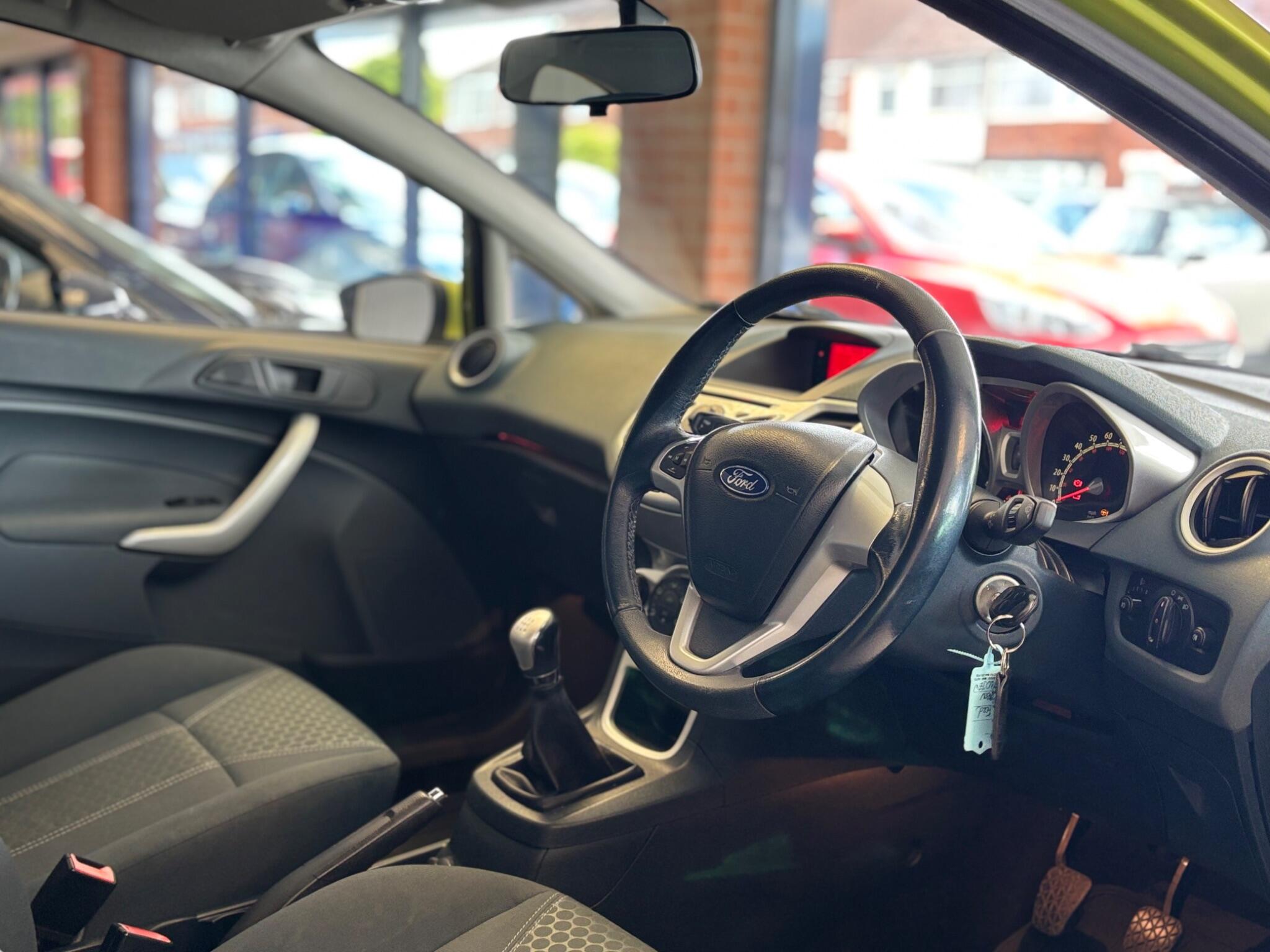 Ford Fiesta view 14