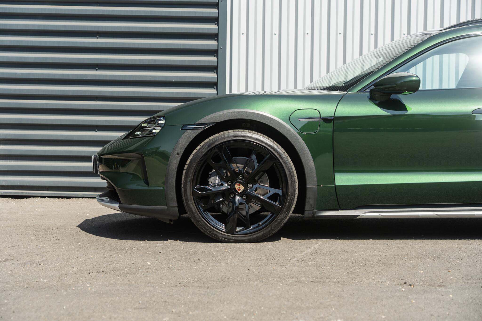 Porsche Taycan view 7