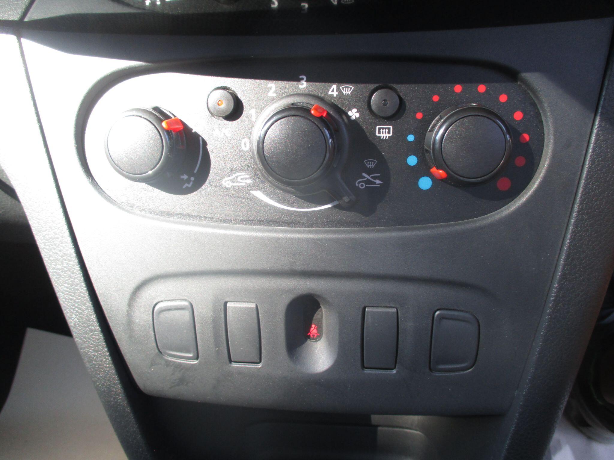 Dacia Sandero view 39