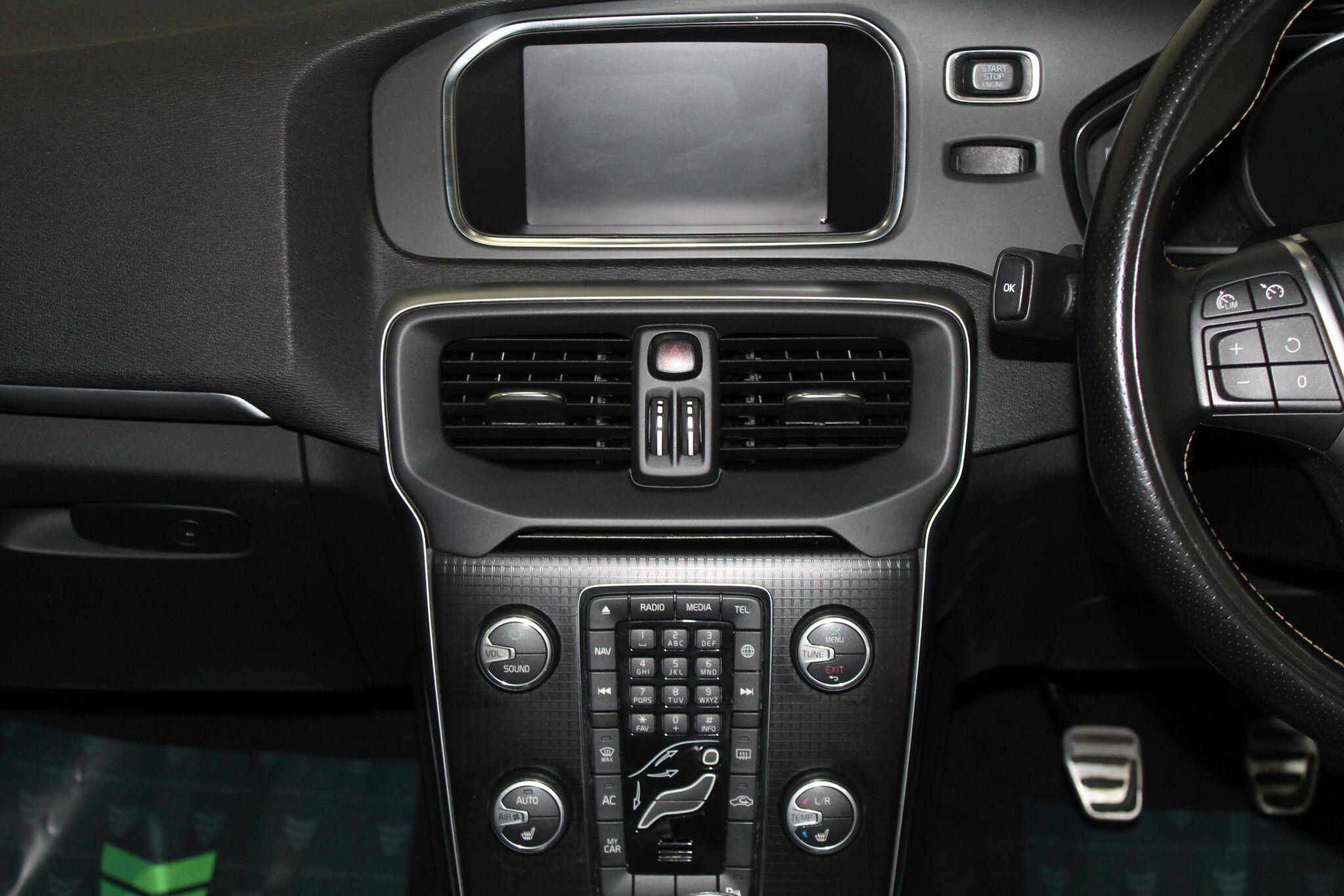 Volvo V40 view 32