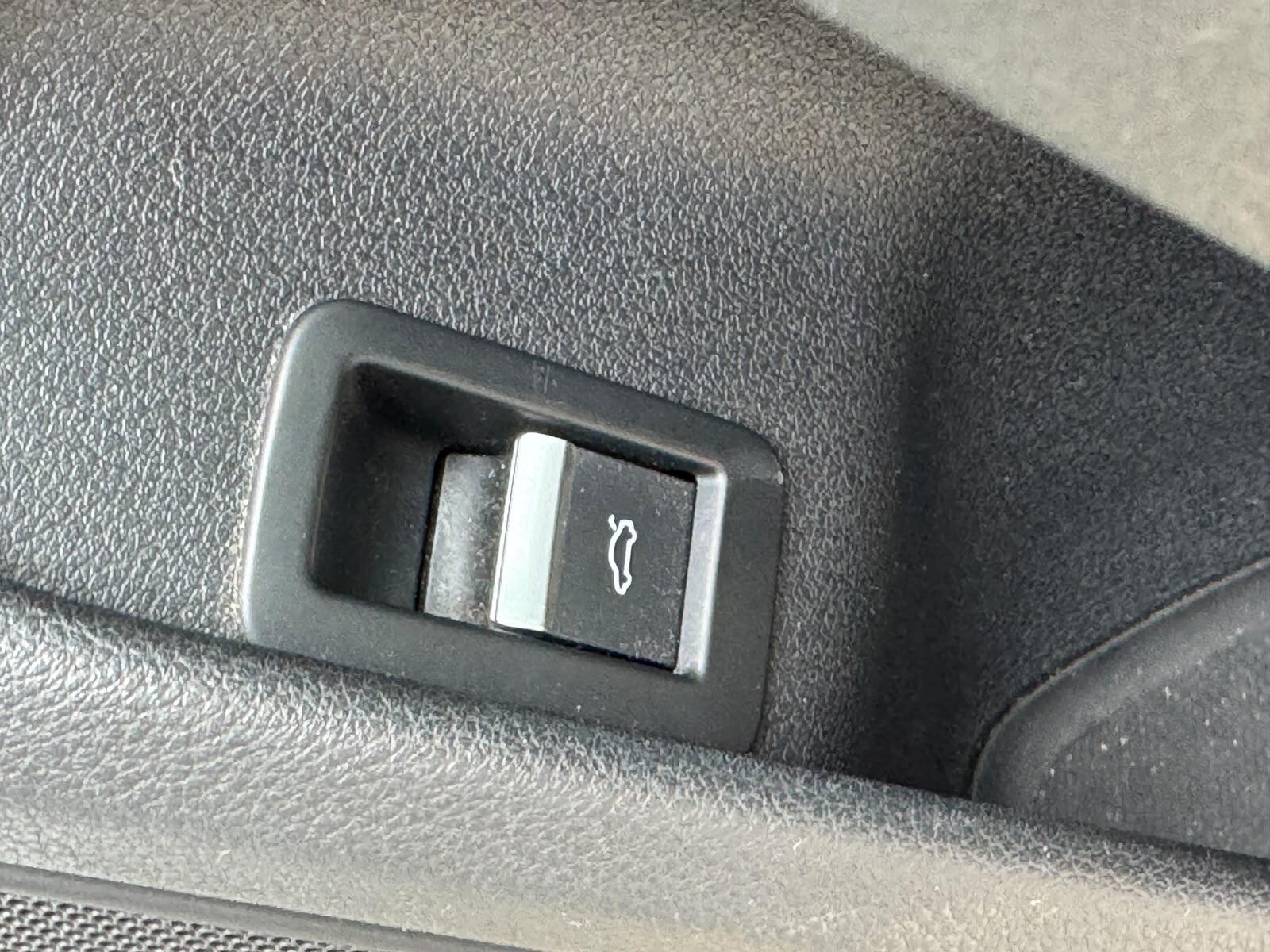 Audi A4 view 43
