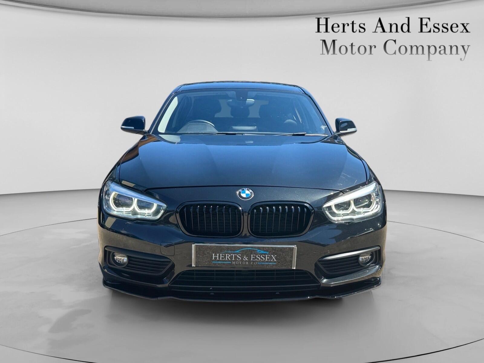 BMW 1 Series view 2