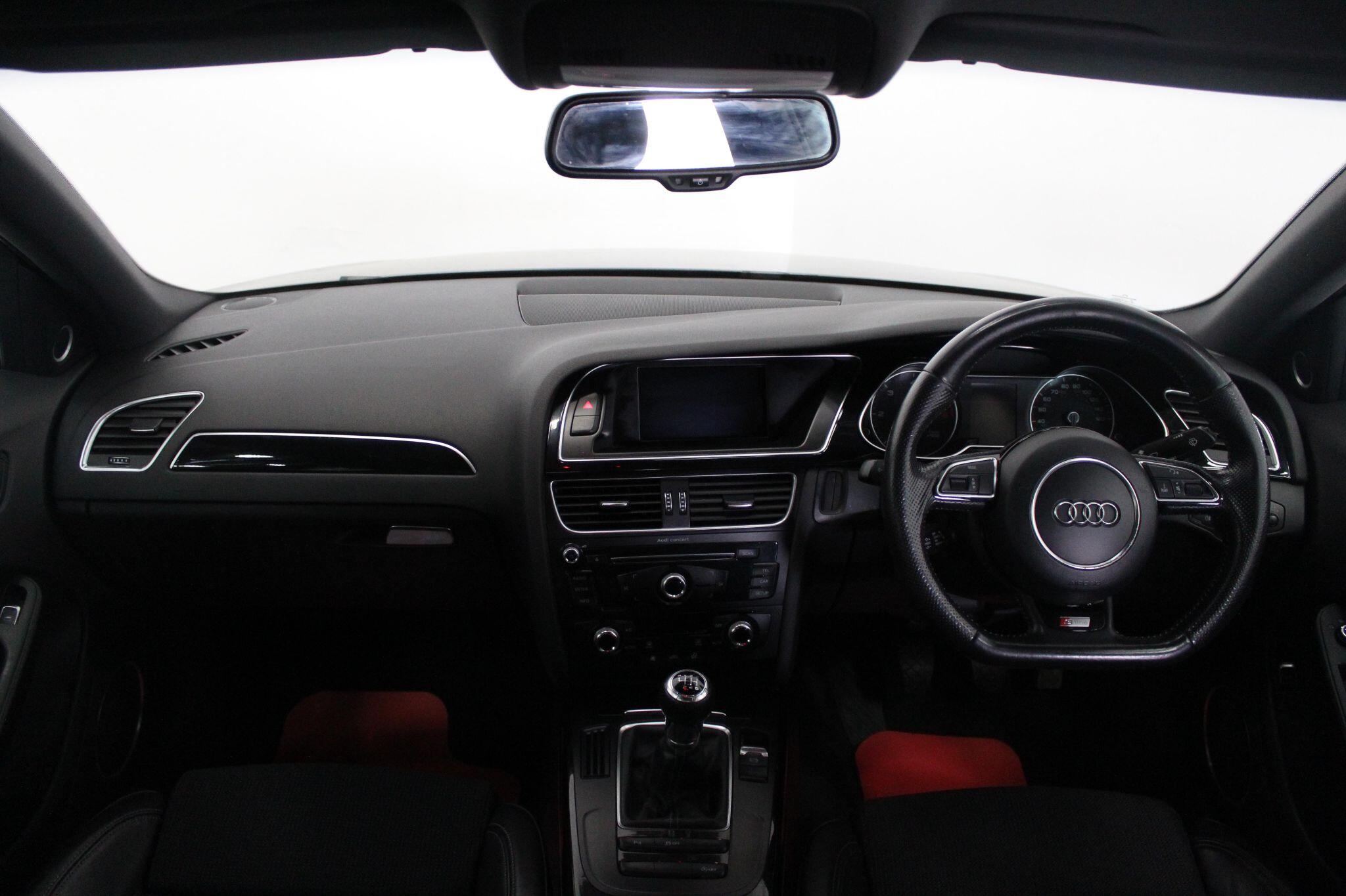 Audi A4 view 29