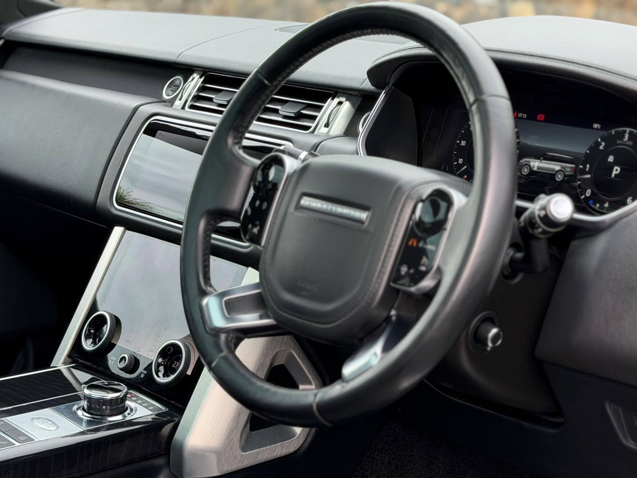Land Rover Range Rover view 14