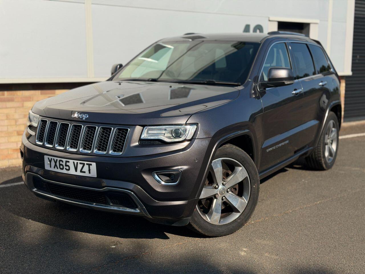 Jeep Grand Cherokee view 23