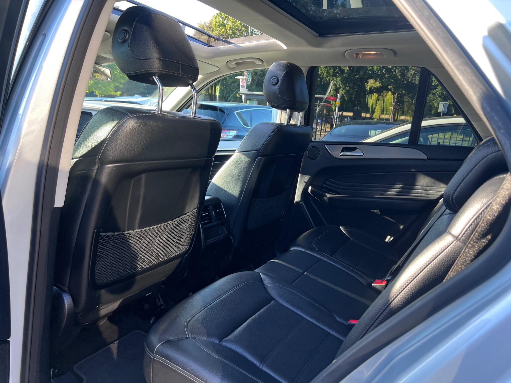 Mercedes-Benz Gle view 38