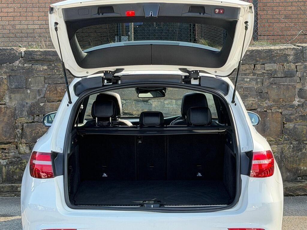 Mercedes-Benz GLC view 23