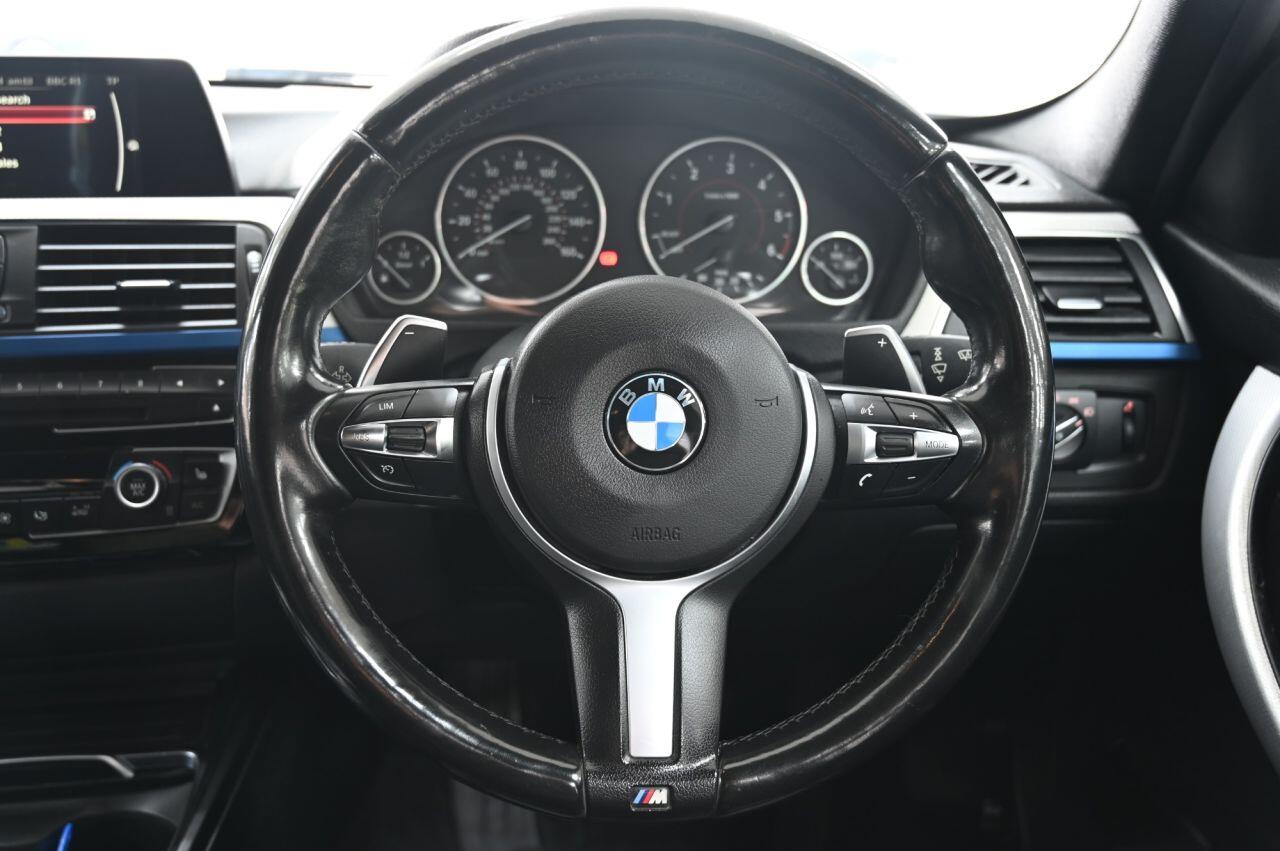 BMW 3 Series view 20
