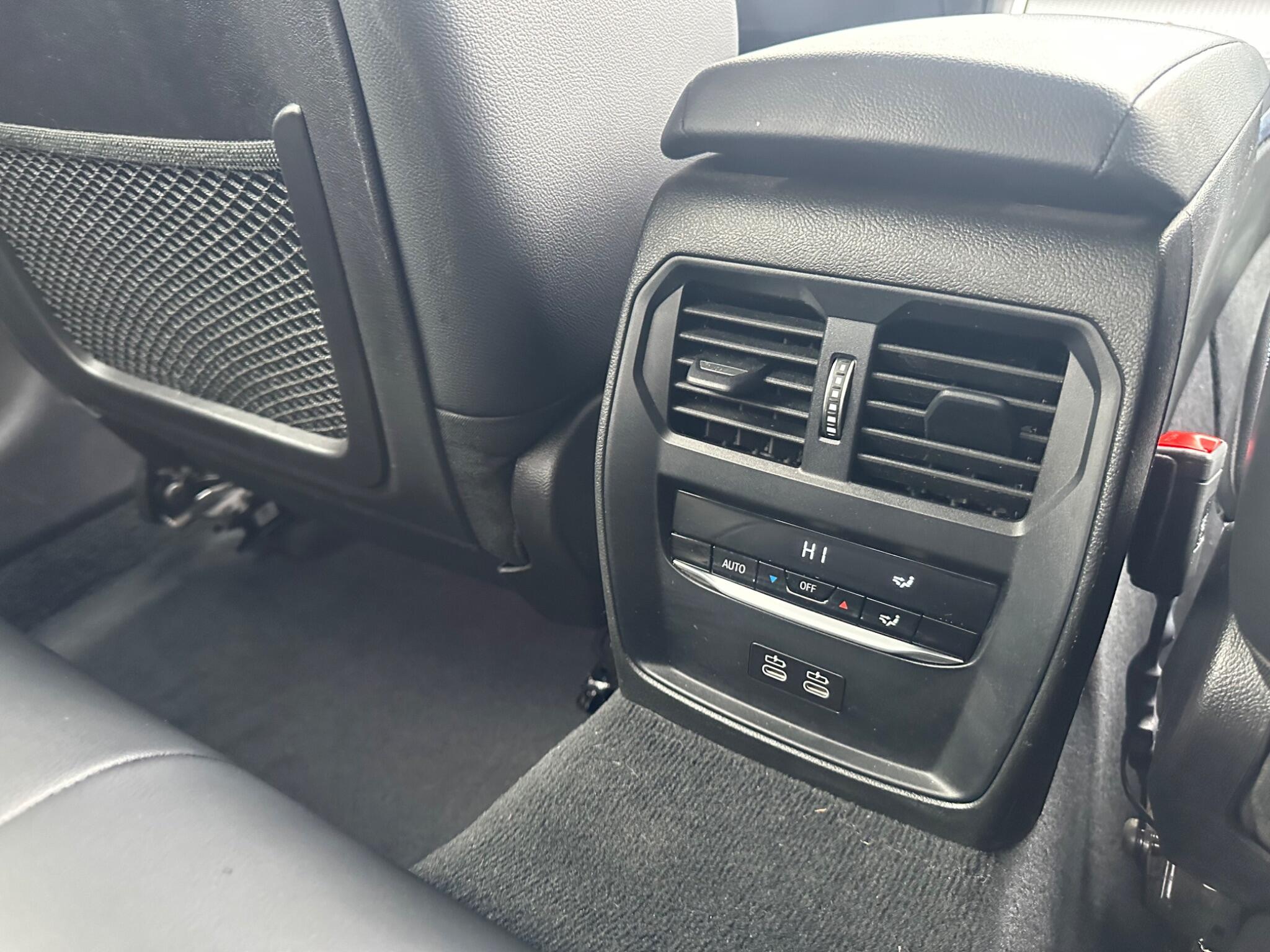 BMW 3 Series view 17