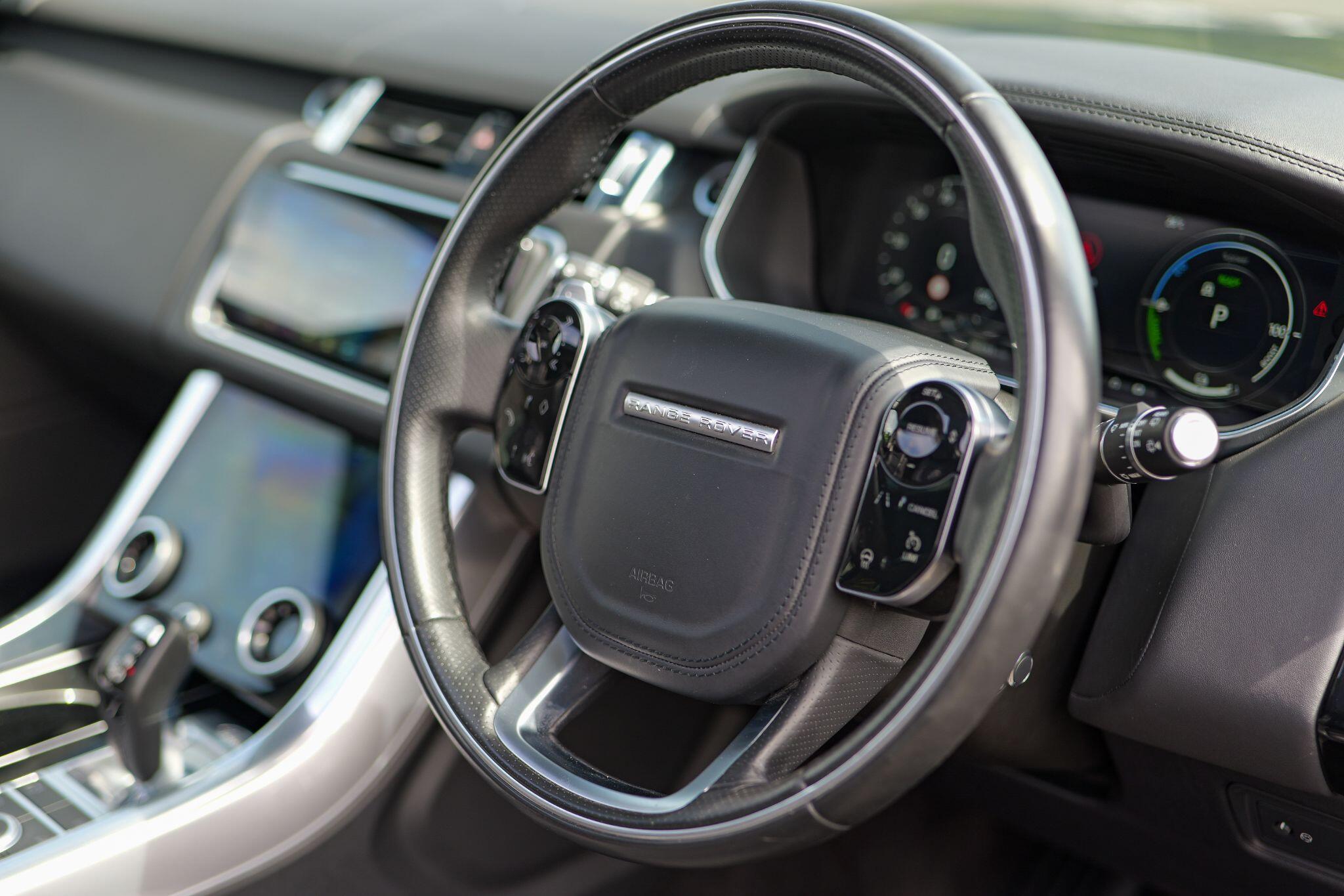 Land Rover Range Rover Sport view 12