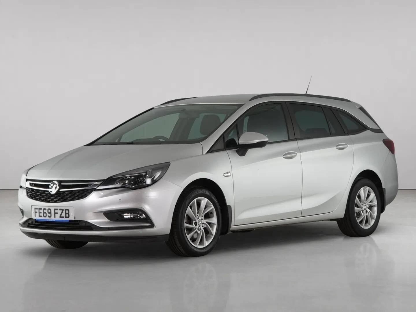 Vauxhall Astra view 2