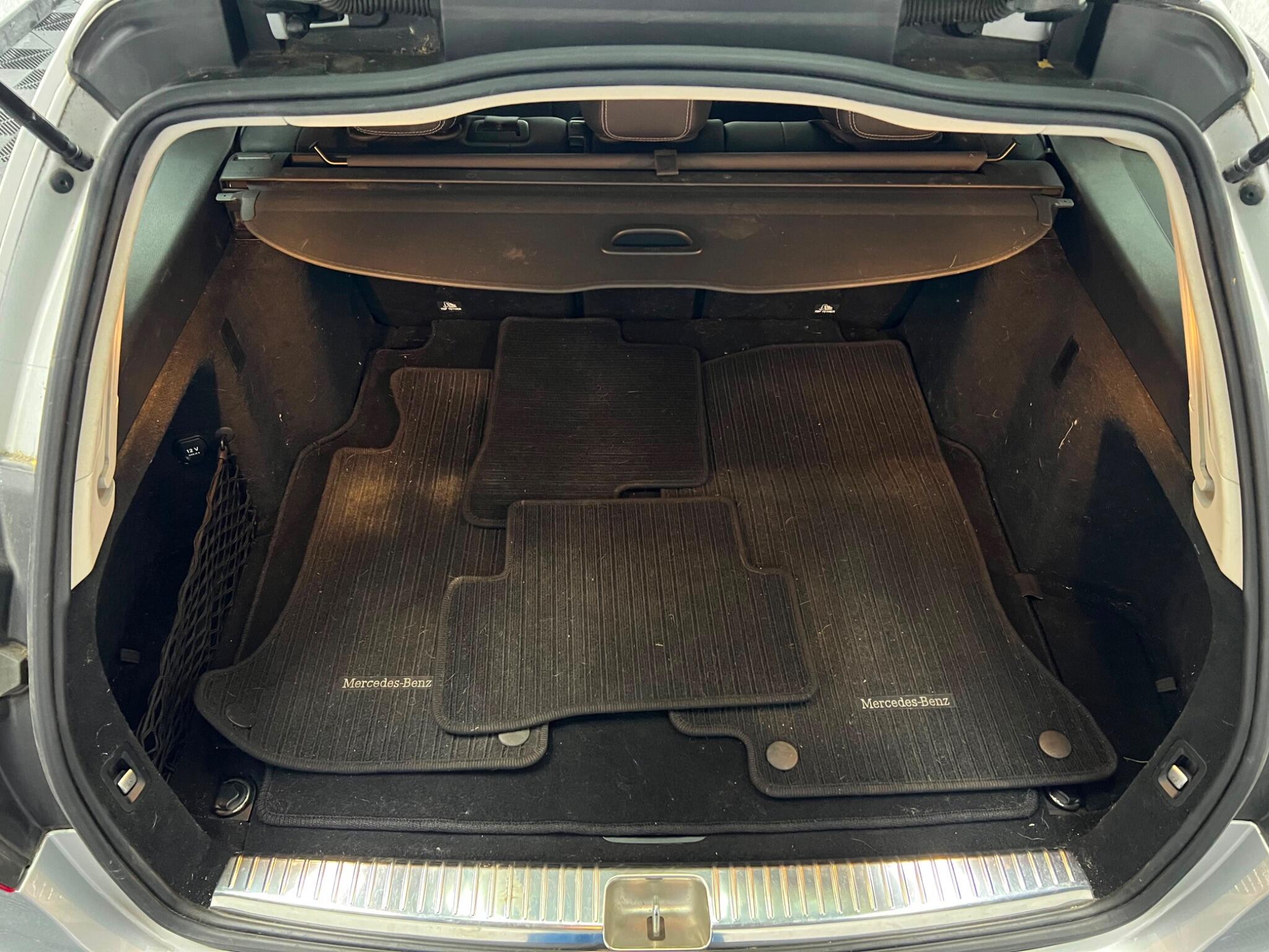 Mercedes-Benz C Class view 19