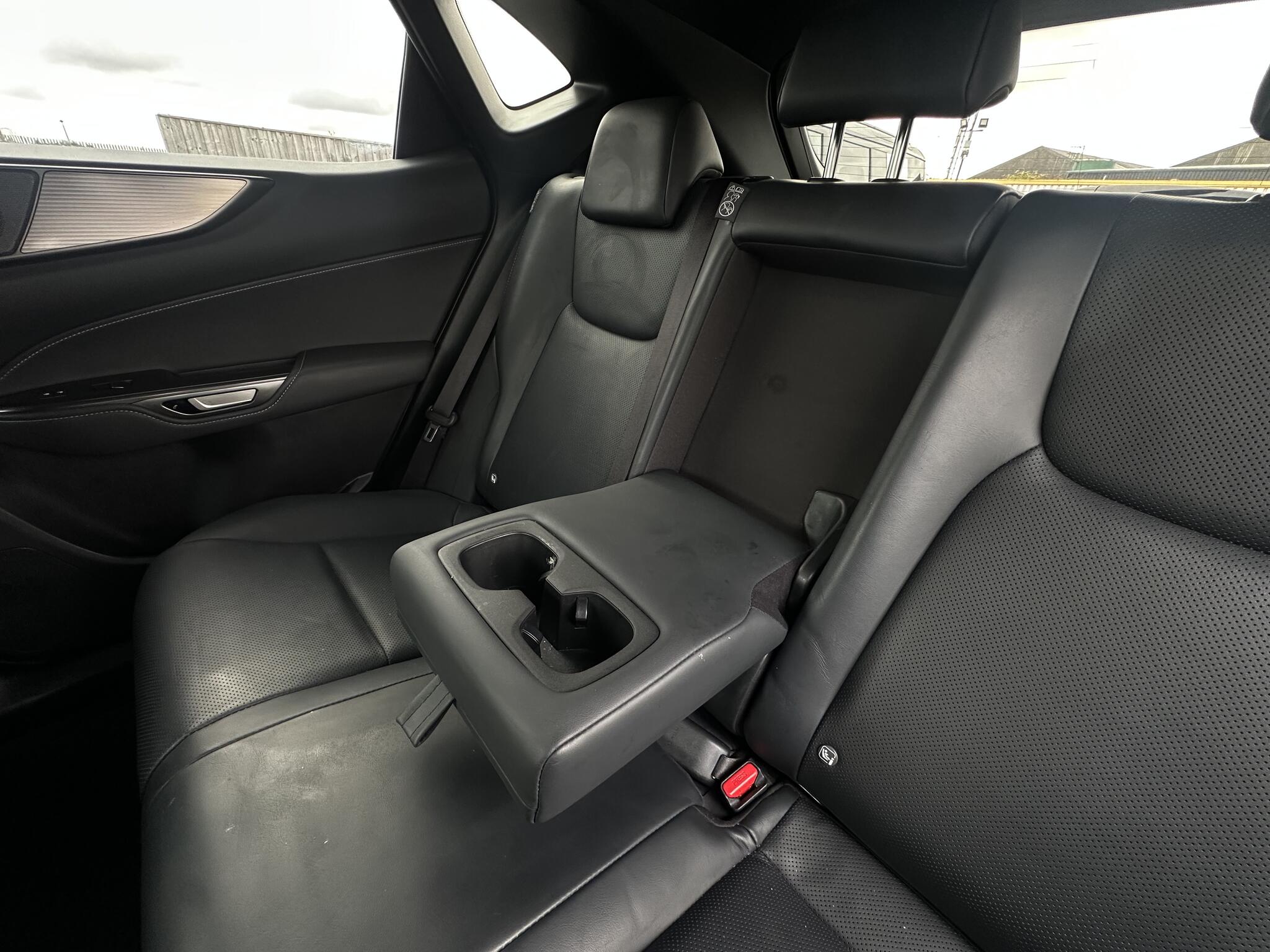 Lexus NX view 25