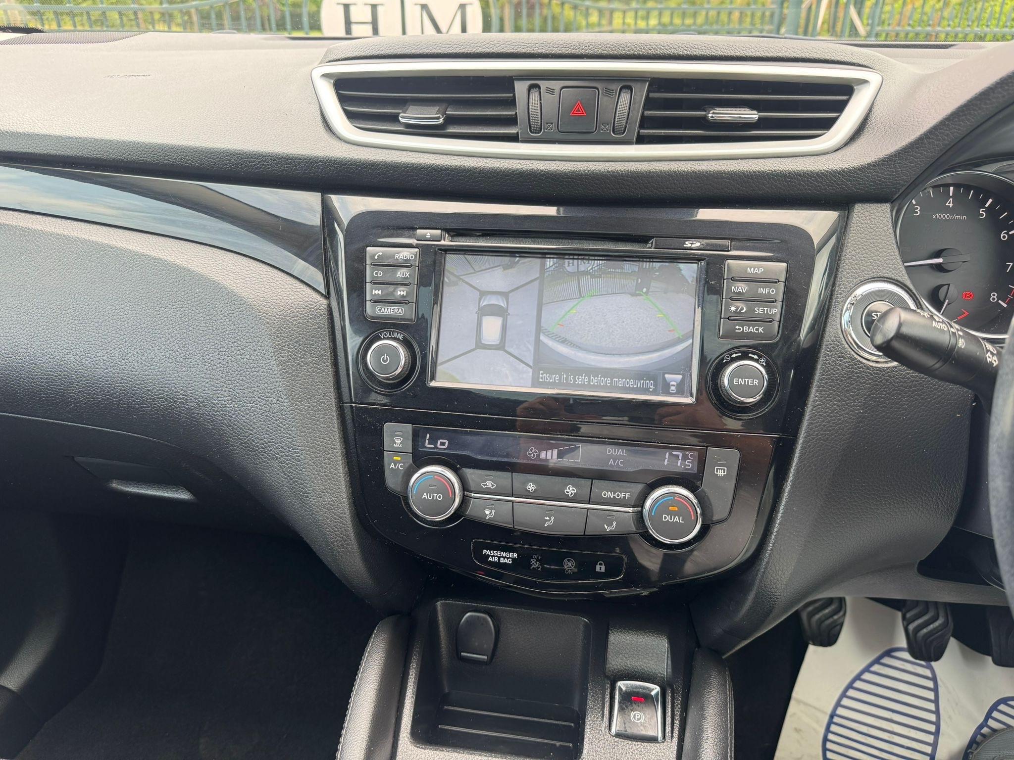 2015 Nissan Qashqai image 17