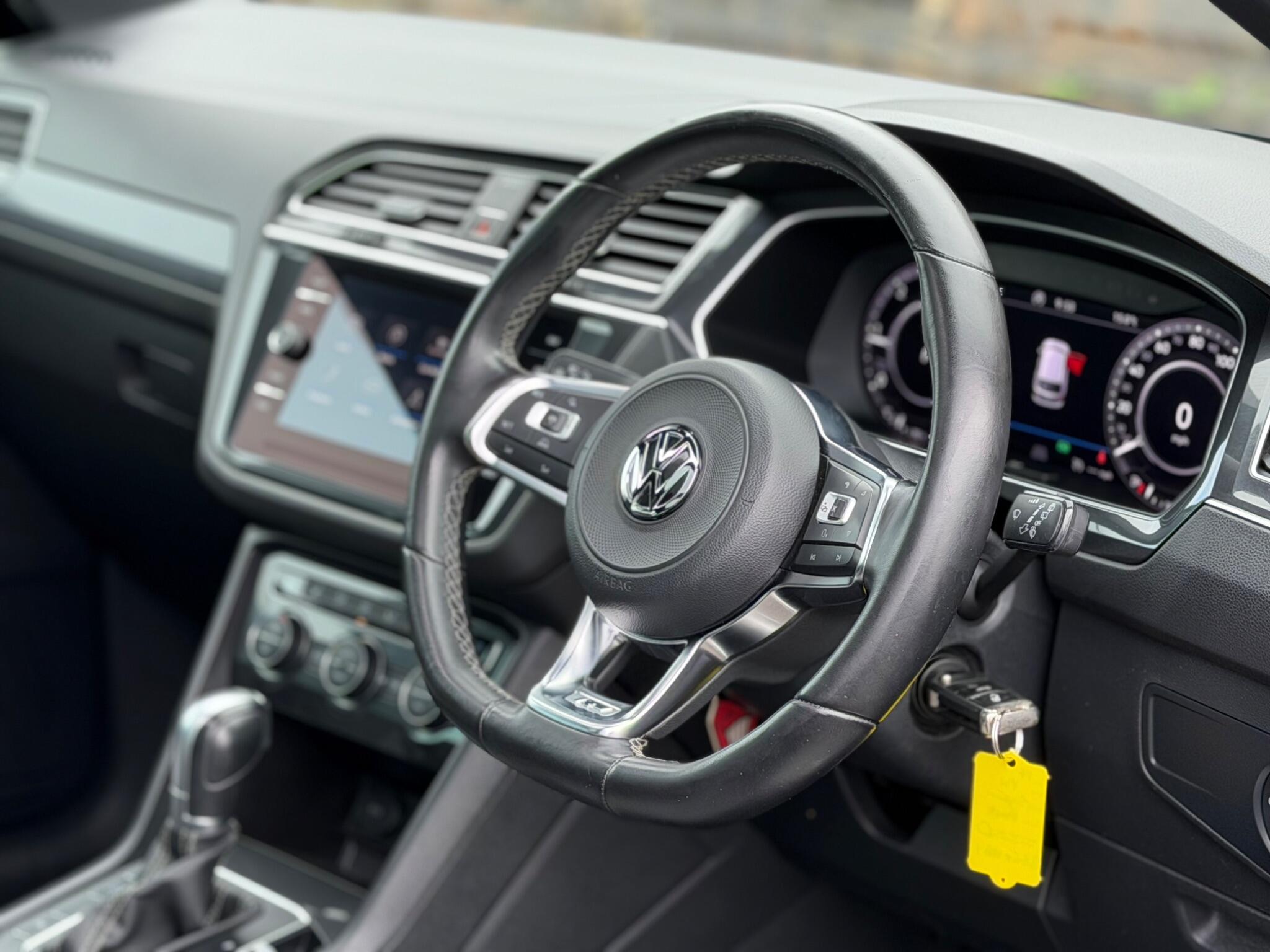 Volkswagen Tiguan view 14