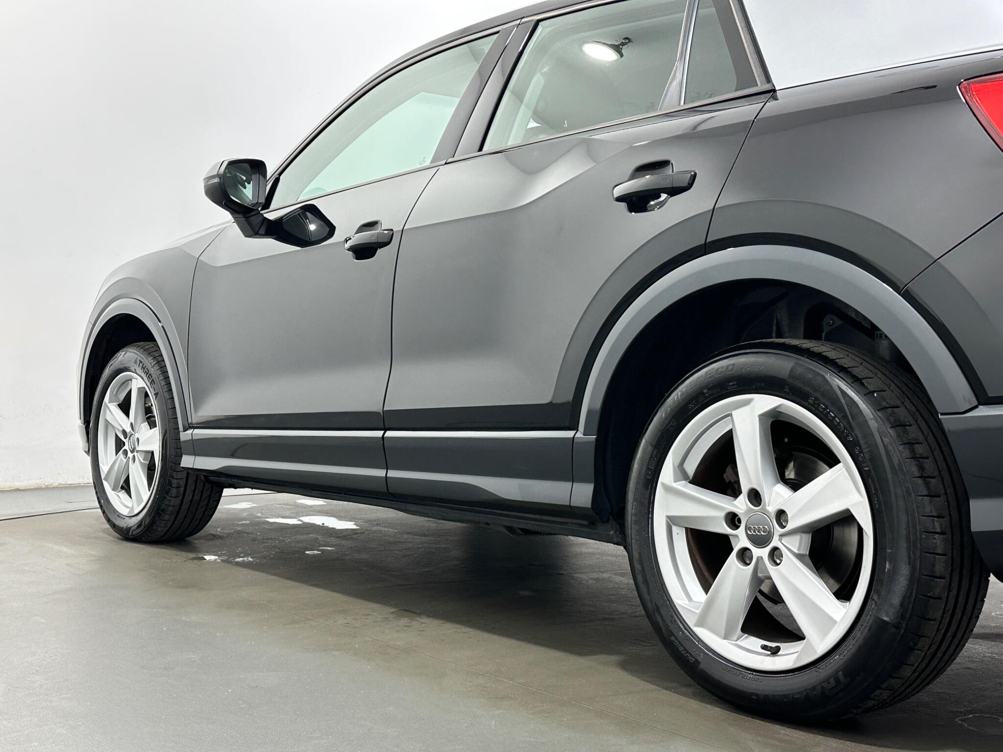 Audi Q2 view 50
