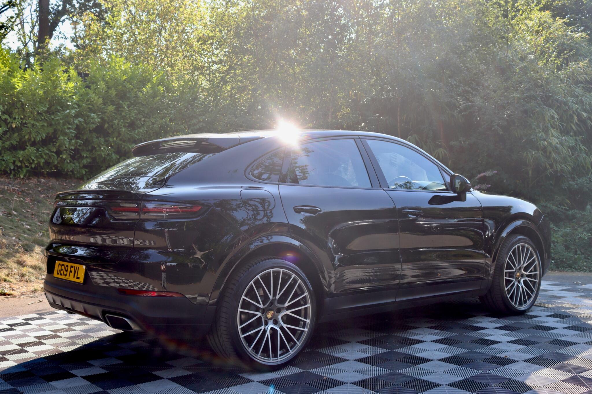 Porsche Cayenne view 33