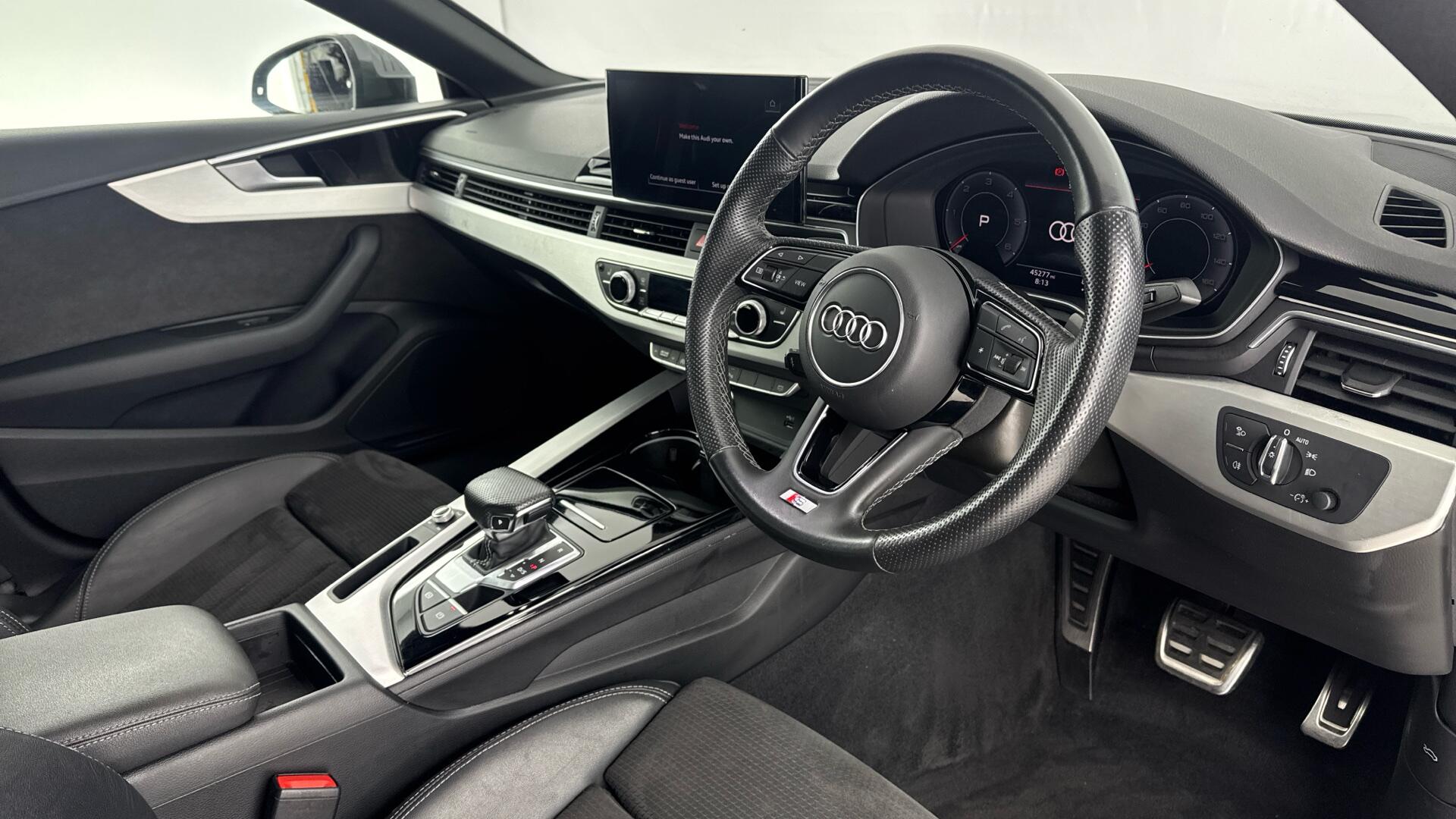 Audi A5 view 9