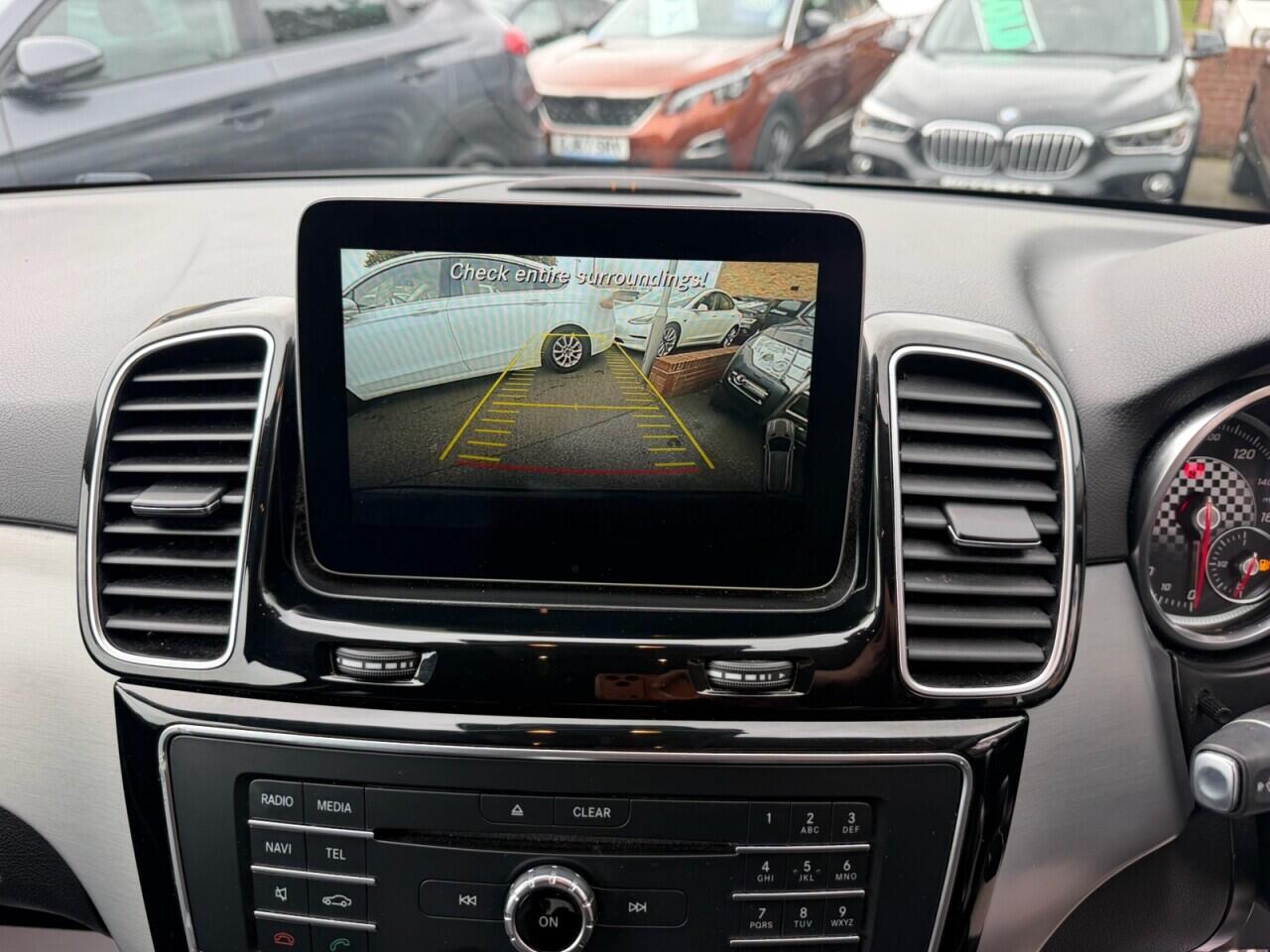Mercedes-Benz Gle view 11