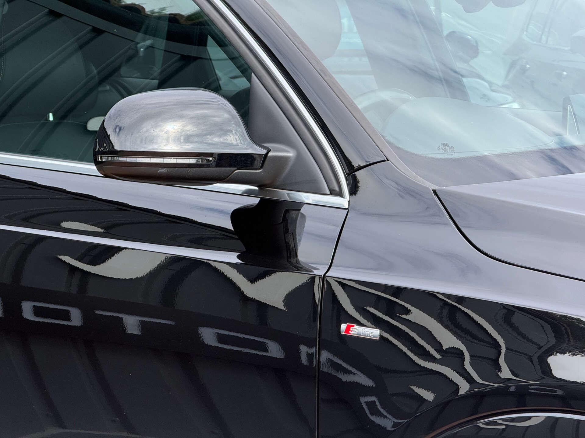 Audi Q3 view 16