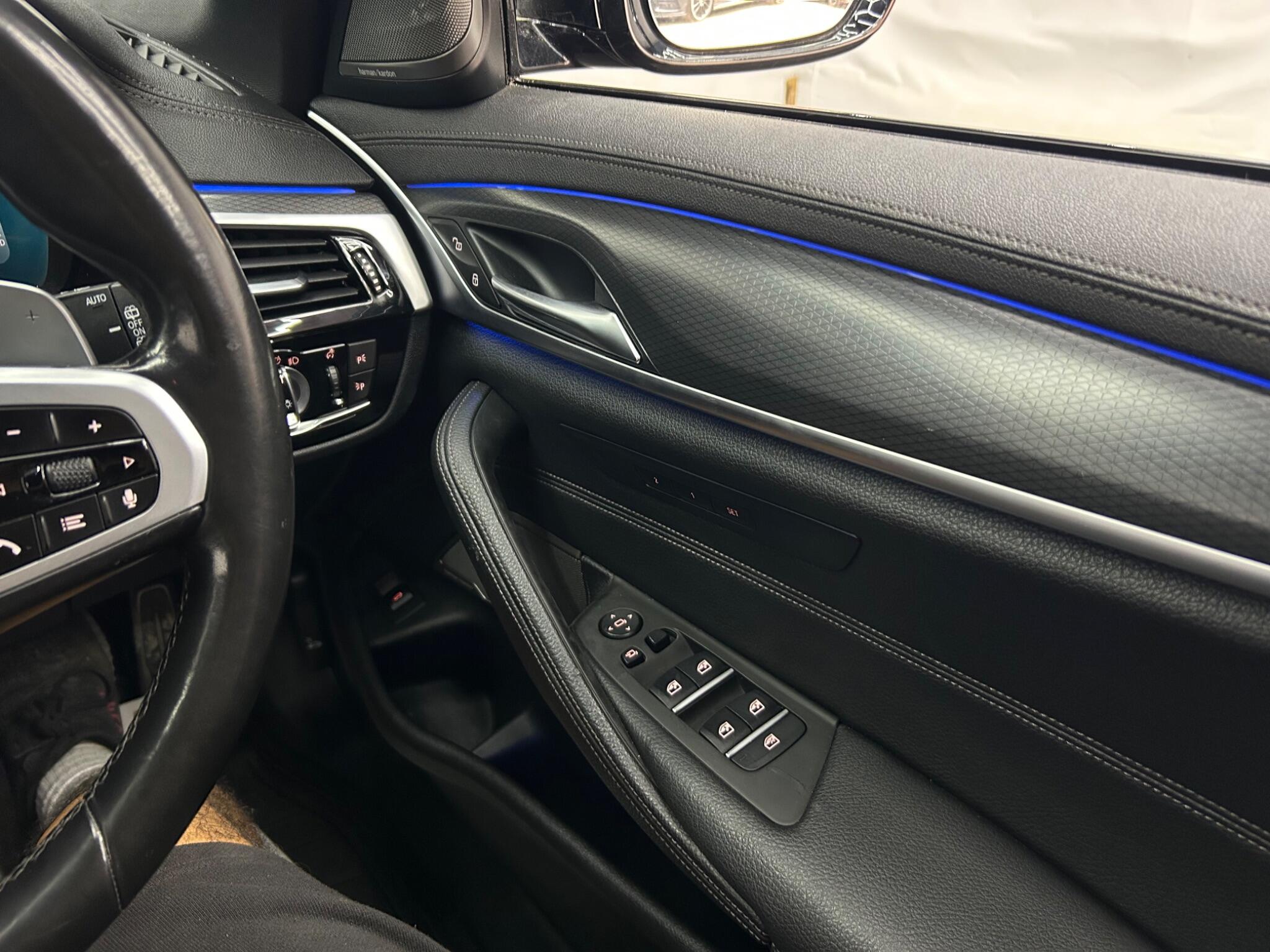 BMW 5 Series view 52